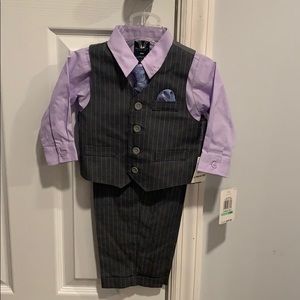Nautica NWT toddler size 18 mos. 4 piece suit.